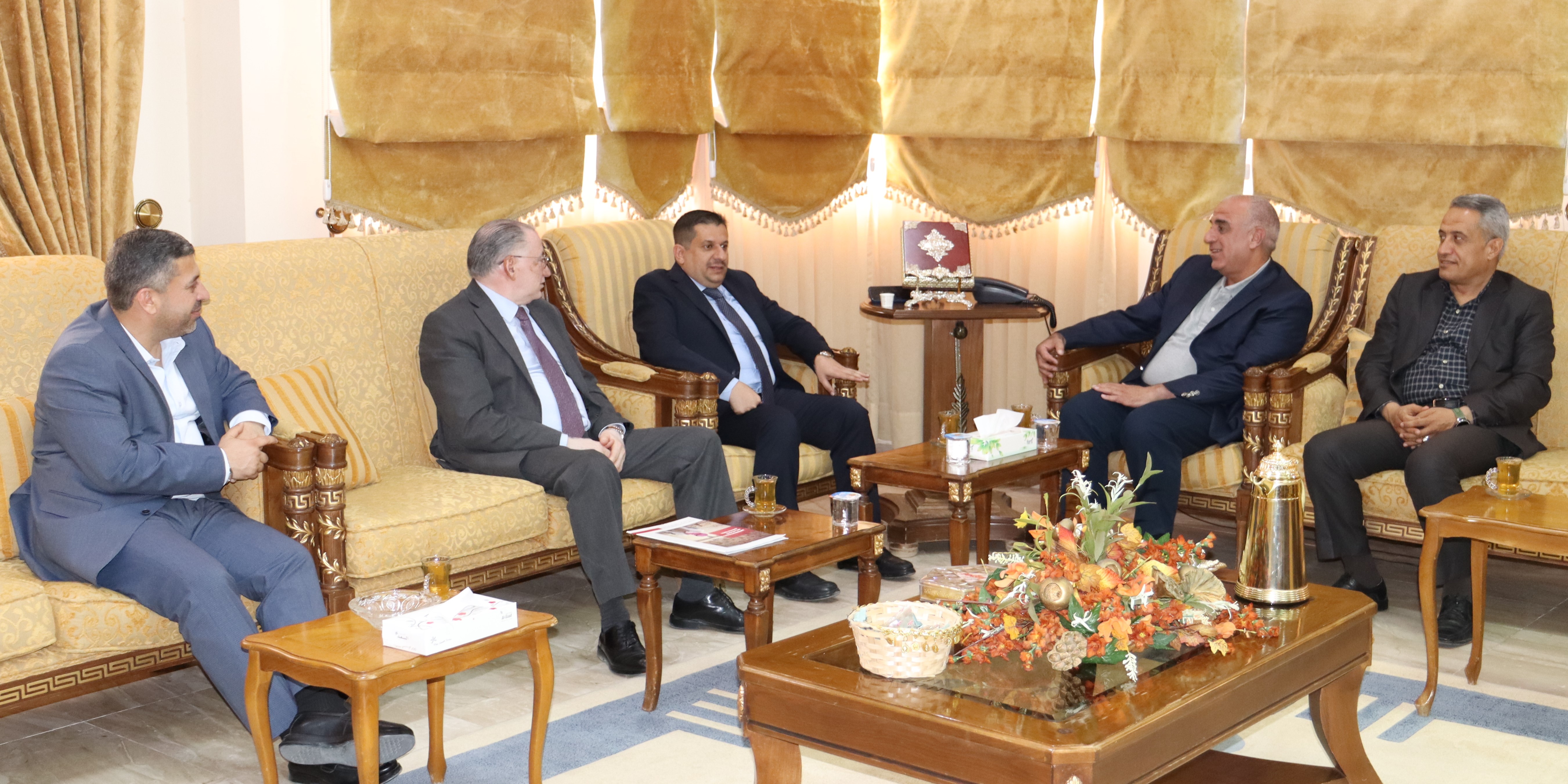  رئيس مركز أبحاث الطاقة الذكية في جامعة تيناغا الماليزية يزور جامعة الحسين بن طلال